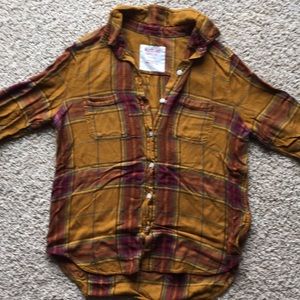 Long-sleeved button-up w/ front pockets